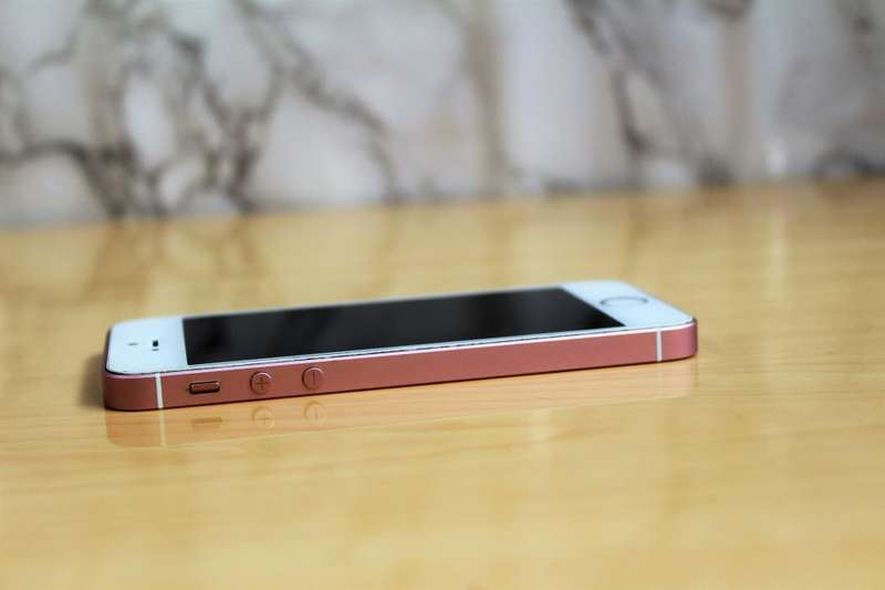 APPLE IPHONE SE | MP852SO/A | A1723 | FINGERPRINT ID | SMART PHONE