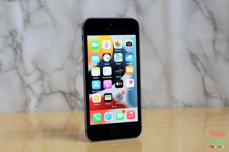 APPLE IPHONE SE | FLLN2SO/A | A1723 | FINGERPRINT ID | SMART PHONE
