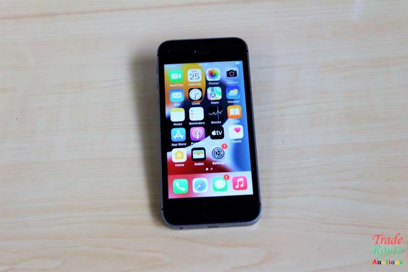 APPLE IPHONE SE | FLLN2SO/A | A1723 | FINGERPRINT ID | SMART PHONE