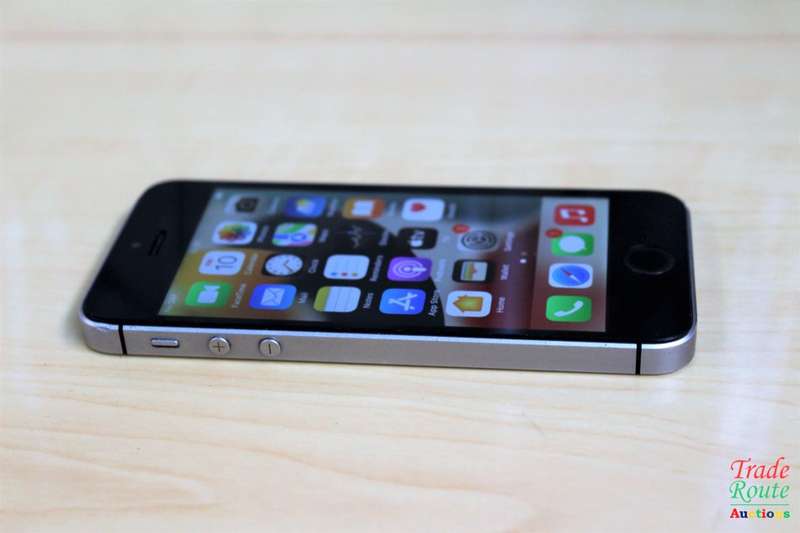 APPLE IPHONE SE | FLLN2SO/A | A1723 | FINGERPRINT ID | SMART PHONE