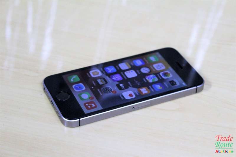 APPLE IPHONE SE | FLLN2SO/A | A1723 | FINGERPRINT ID | SMART PHONE