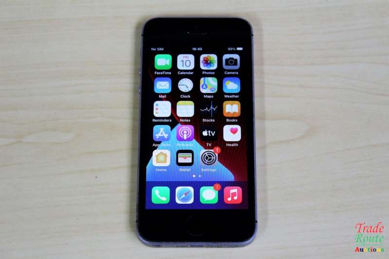 APPLE IPHONE SE |  A1723 | FINGERPRINT ID | SMART PHONE