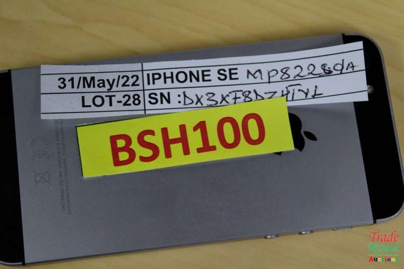 APPLE IPHONE SE |  A1723 | FINGERPRINT ID | SMART PHONE