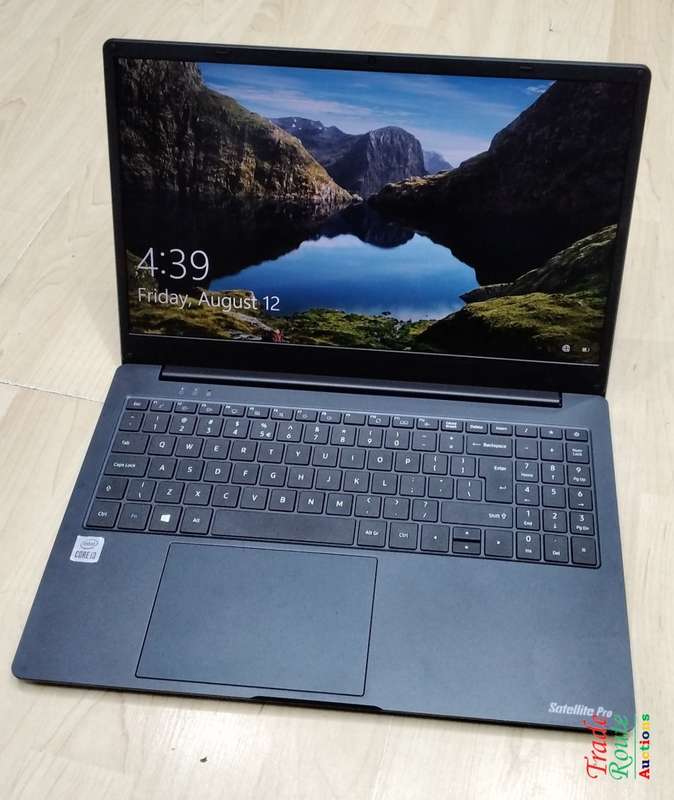 Dynabook Satellite Pro C50-H-103 - Core i3 10th Gen - 8GB HDD - 256GB SSD