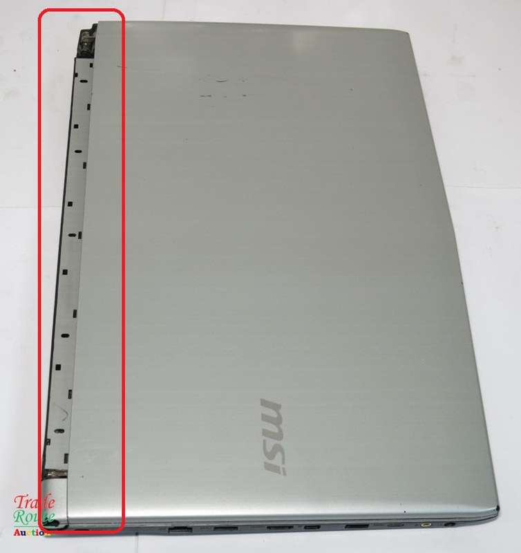 MSI PL62 7RC i7 Gaming Laptop - Please read Description - Hinge damaged