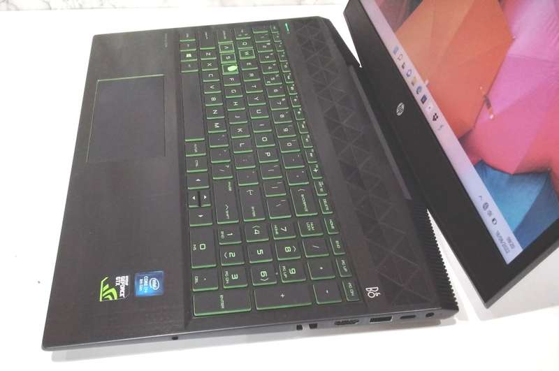 HP Pavilion Gaming Laptop 15-cx0xxx | Core i7 8750H 8th Gen 2.2Ghz | 8GB RAM | Intel Optane 1TB HDD