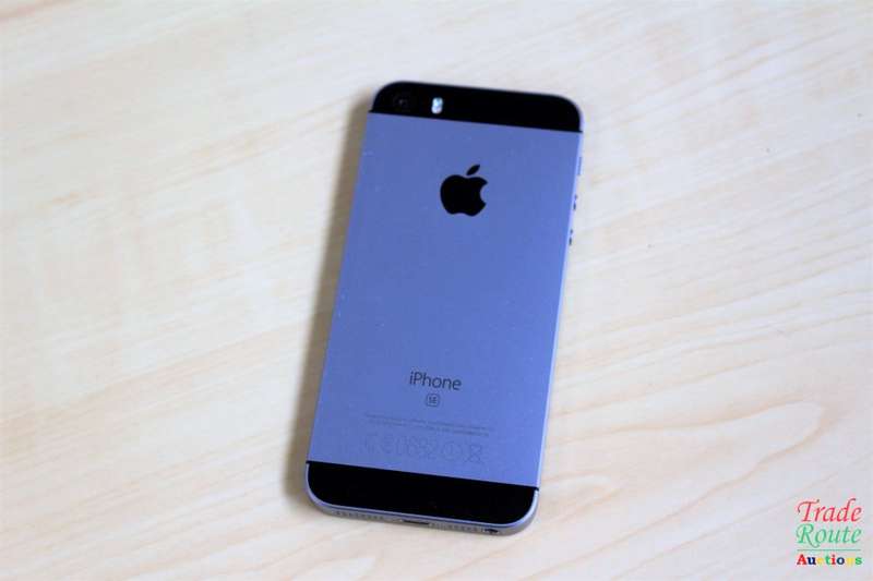 APPLE IPHONE SE | FLLN2SO/A | A1723 | FINGERPRINT ID | SMART PHONE