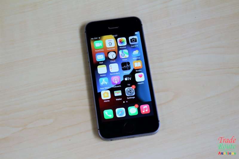 APPLE IPHONE SE | FLLN2SO/A | A1723 | FINGERPRINT ID | SMART PHONE