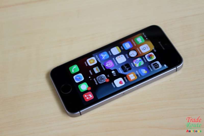 APPLE IPHONE SE | FLLN2SO/A | A1723 | FINGERPRINT ID | SMART PHONE