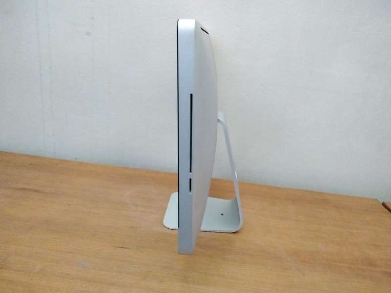 iMAC Apple | 21.5 INCH | Core i5 2.7Ghz 4GB RAM 1TB HDD AMD Radeon HD Graphics ONLY R 30/R60 COURIER