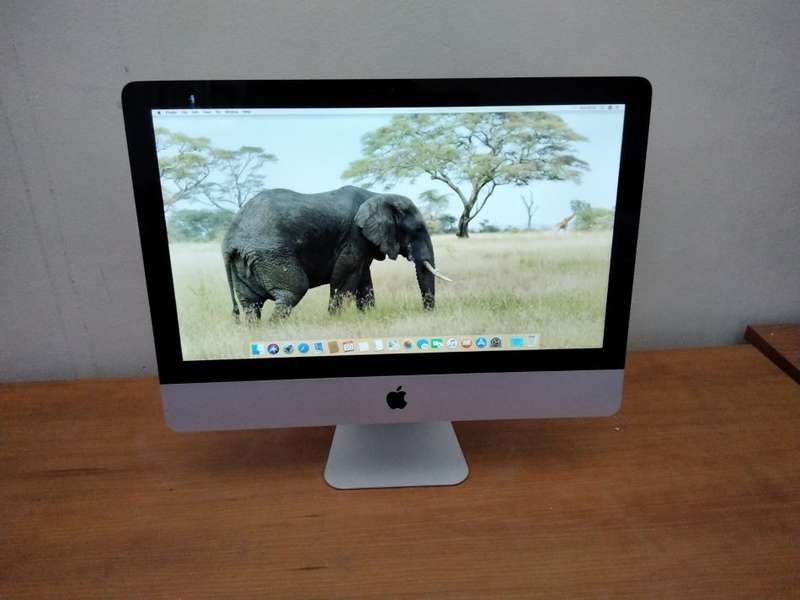 Apple Imac | 21.5 Inch | Core I5 2.5ghz 8gb Ram 500gb Hdd * Amd Radeon HD Graphics