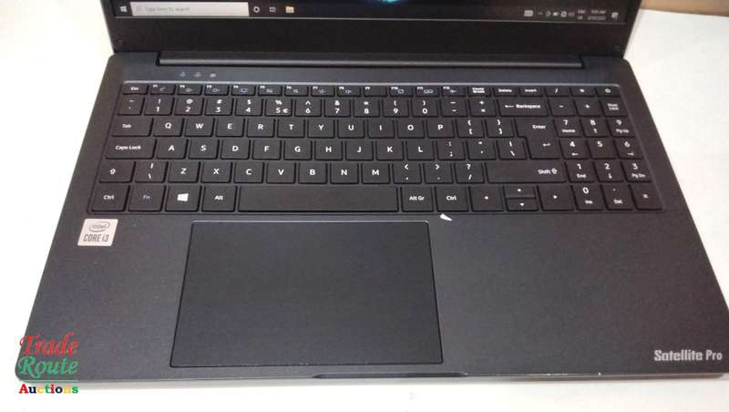 Dynabook Satellite Pro C50-H-103 - Core i3 10th Gen - 8GB HDD - 256GB SSD