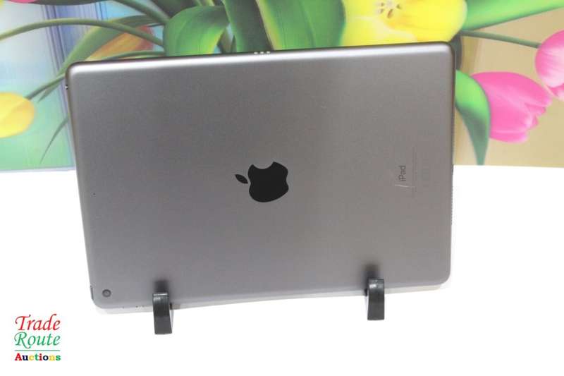 Apple iPad 7th Gen (A2197) 10.2" 32GB - Space Grey