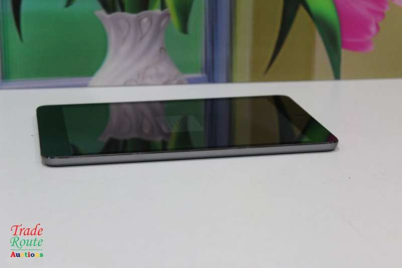 APPLE IPAD MINI 2 | 32GB | ME820B/A  with Retina display Wi-Fi + Cellular