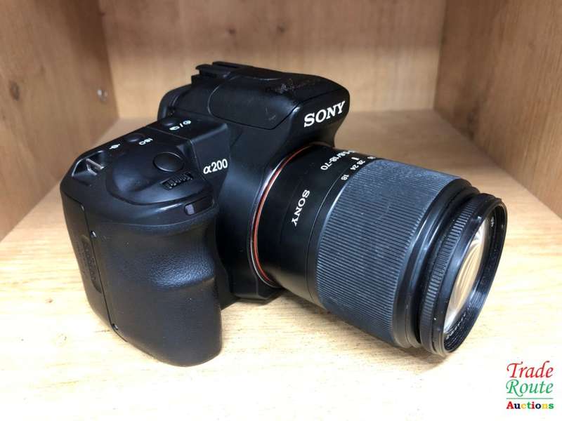 SONY ALPHA A200 DSLR PROFESSIONAL DIGITAL CAMERA + 18-70 SONY LENS KIT