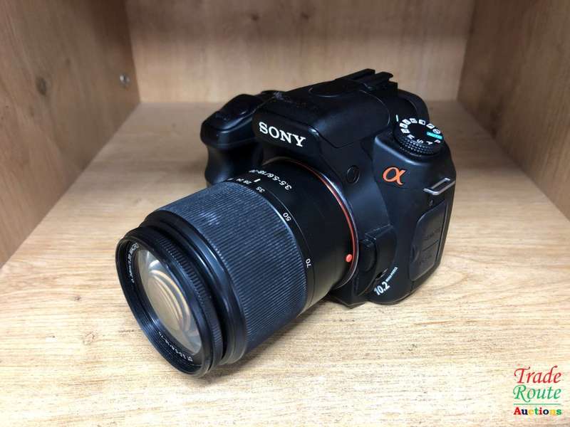 SONY ALPHA A200 DSLR PROFESSIONAL DIGITAL CAMERA + 18-70 SONY LENS KIT
