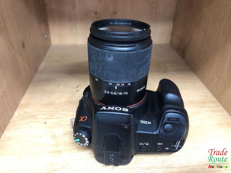 SONY ALPHA A200 DSLR PROFESSIONAL DIGITAL CAMERA + 18-70 SONY LENS KIT