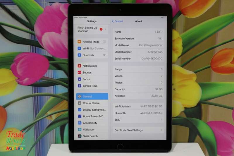 BOXED - APPLE iPad 10.2-inch (8th Gen) Wi-Fi 32GB- A2270 - Space Grey - MYL92HC/A