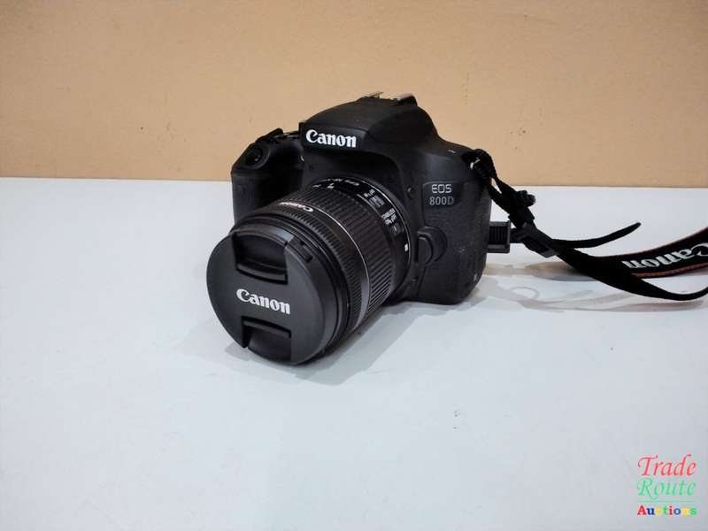 Canon EOS 800D DSLR with 18-55mm f/4-5.6 IS STM Lens in Box