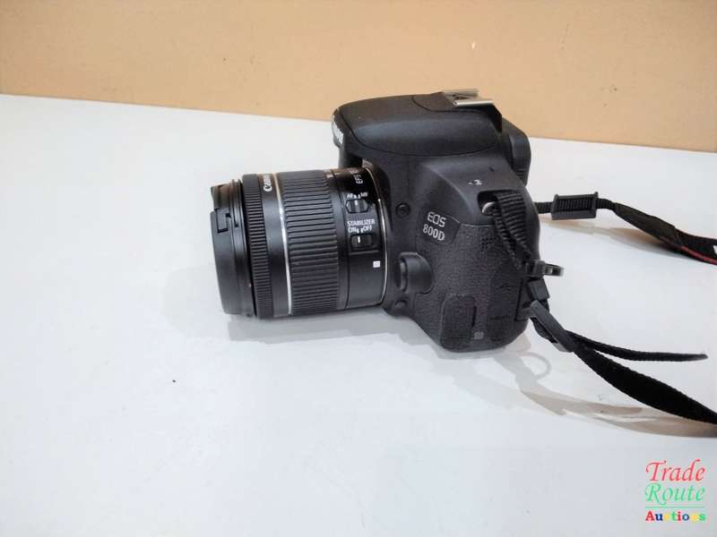 Canon EOS 800D DSLR with 18-55mm f/4-5.6 IS STM Lens in Box