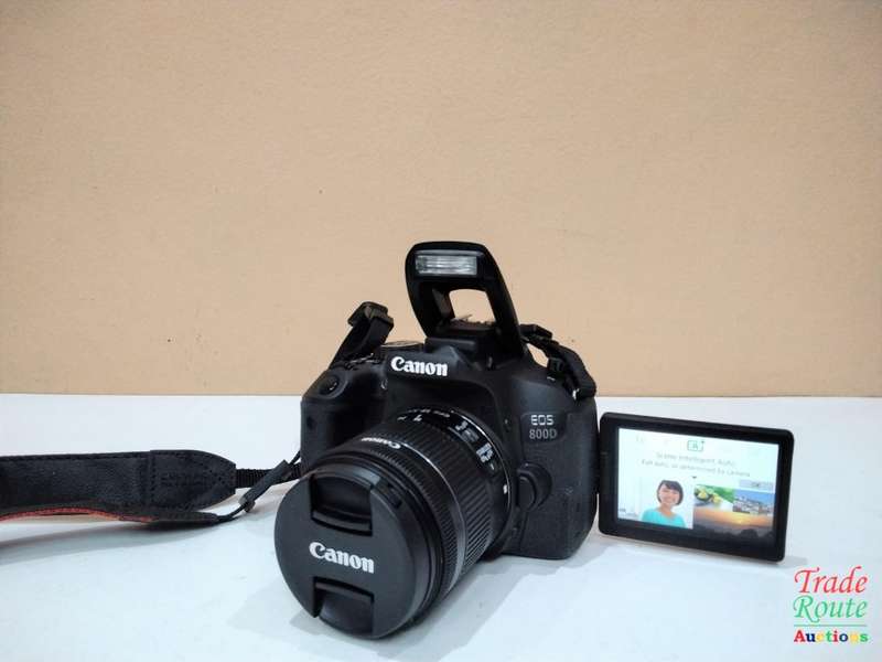 Canon EOS 800D DSLR with 18-55mm f/4-5.6 IS STM Lens in Box