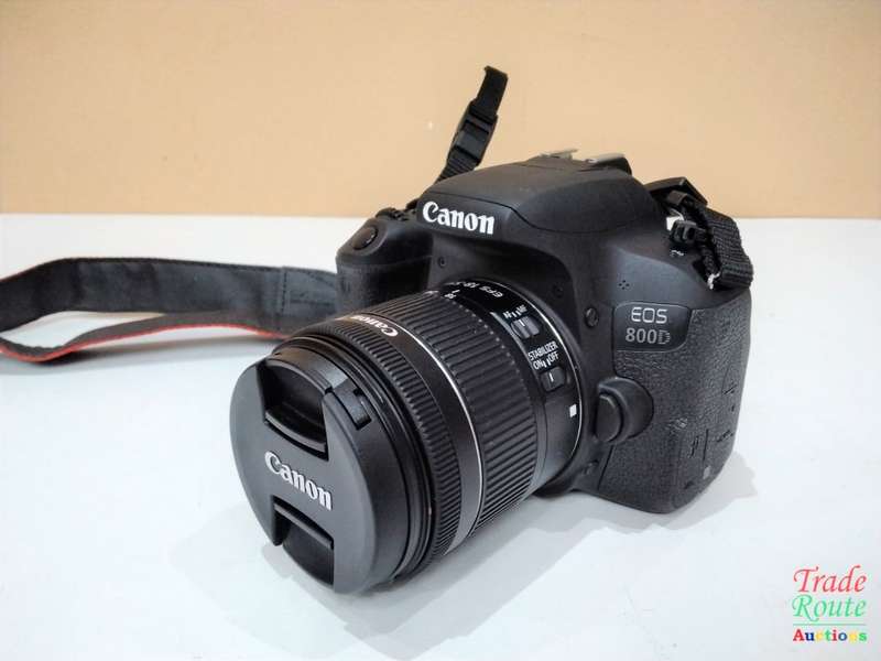 Canon EOS 800D DSLR with 18-55mm f/4-5.6 IS STM Lens in Box