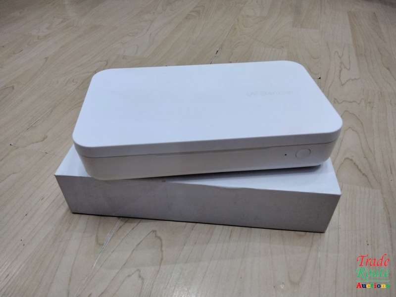 UV Sterilizer with Wireless Charging - White - designed for Samsung