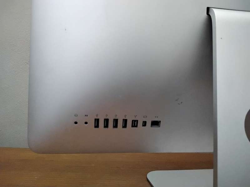 Apple iMAC 21.5 INCH Computer AIO Core i3 3.06Ghz | 12GB RAM | 500GB HDD