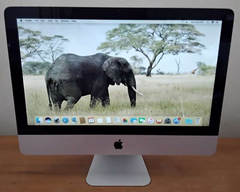 Apple iMAC | 21.5 INCH | Core i3 3.2Ghz | 4GB RAM | 1TB HDD - ATI Radeon HD Graphics - All in One