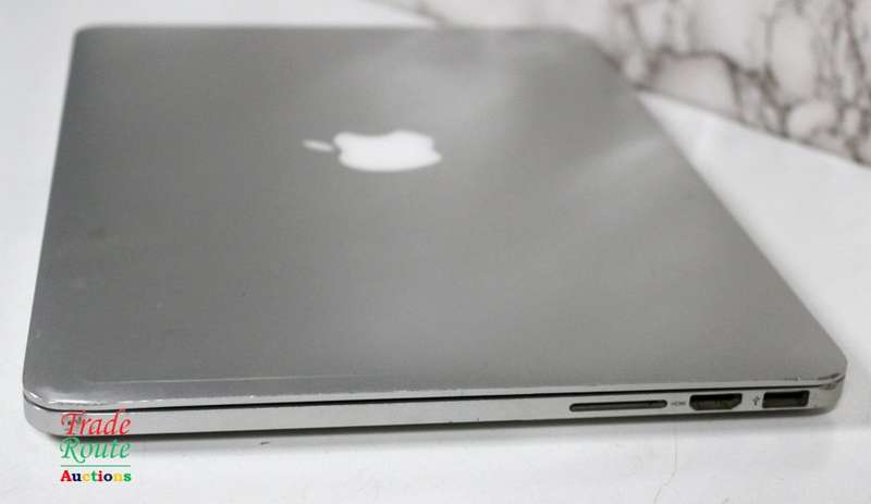 MacBook Pro 13.3-inch 2014 Retina | Core i5 2.8GHz | 8GB RAM | 500GB SSD - Cracked LCD For Repairs