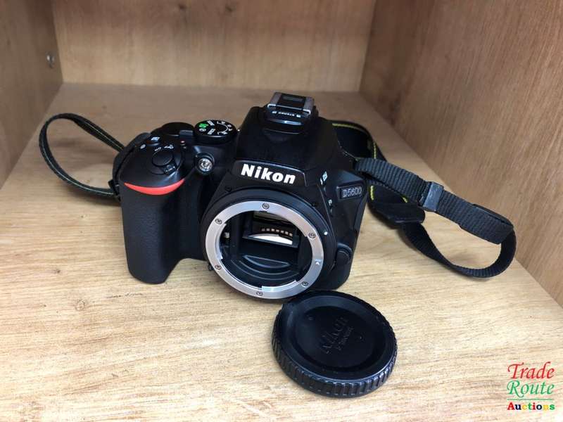 NIKON D5600 DSLR CAMERA BODY