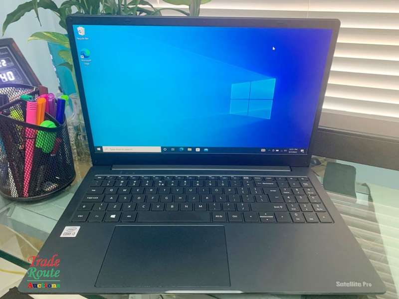 Dynabook Satellite Pro C50-H-103 - Core i3 10th Gen - 8GB HDD - 256GB SSD
