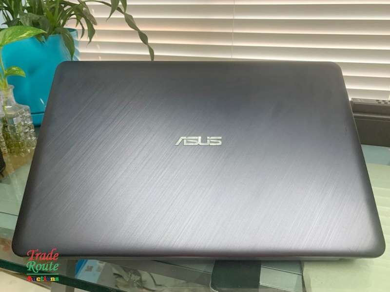 ASUS VIVOBOOK X540UA 15.6 INCH NOTEBOOK | CORE i3 6100U 6th Gen 2.3GHZ | 4GB RAM | 1TB HDD