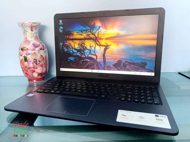ASUS VIVOBOOK X540UA 15.6 INCH NOTEBOOK | CORE i5 8250U 8th Gen 1.8GHZ | 8GB RAM | 1TB HDD
