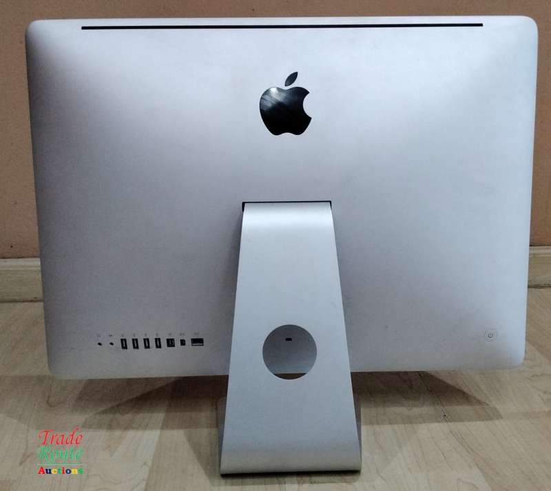 Apple iMAC 21.5 INCH Computer AIO - ATI Radeon HD Graphics