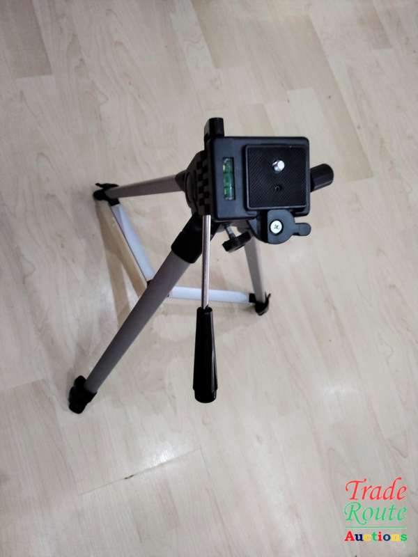 Voyager Tripod T1000 [ pre-owned ]