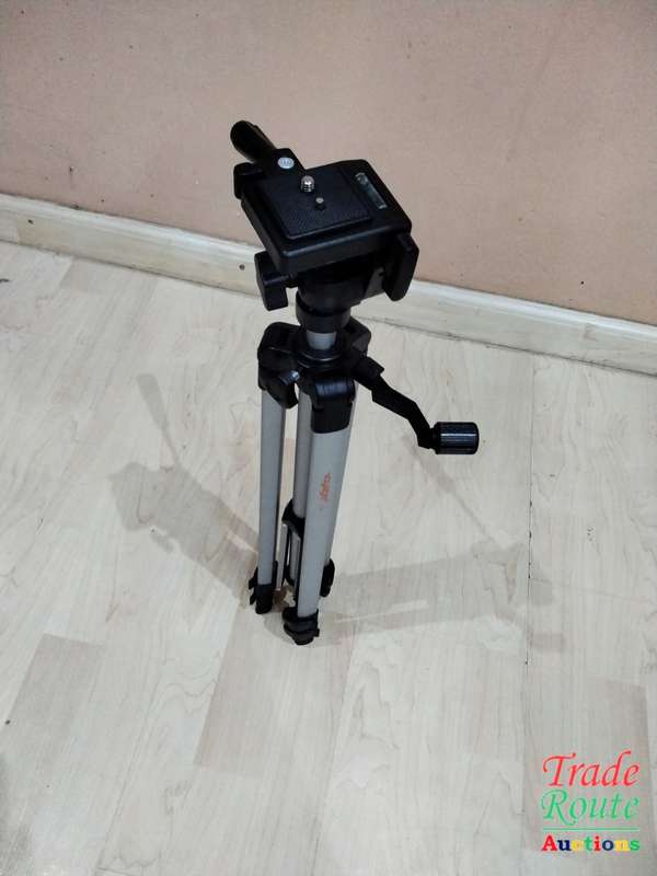 Voyager T1000 Tripod