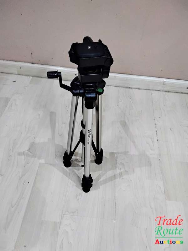 VIVITAR VPT-1200 Tripod