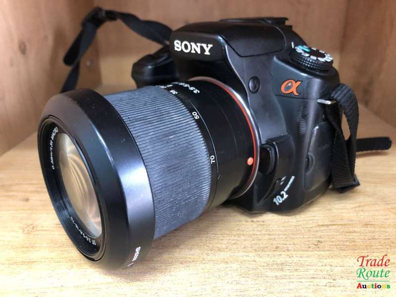 SONY ALPHA A200 DSLR PROFESSIONAL DIGITAL CAMERA + 18-70 SONY LENS KIT