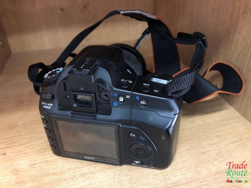 SONY ALPHA A200 DSLR PROFESSIONAL DIGITAL CAMERA + 18-70 SONY LENS KIT
