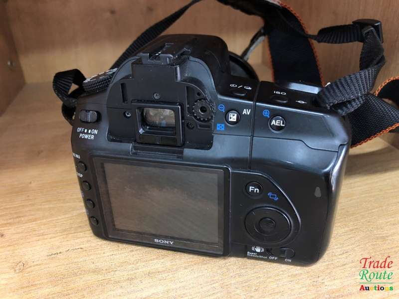 SONY ALPHA A200 DSLR PROFESSIONAL DIGITAL CAMERA + 18-70 SONY LENS KIT