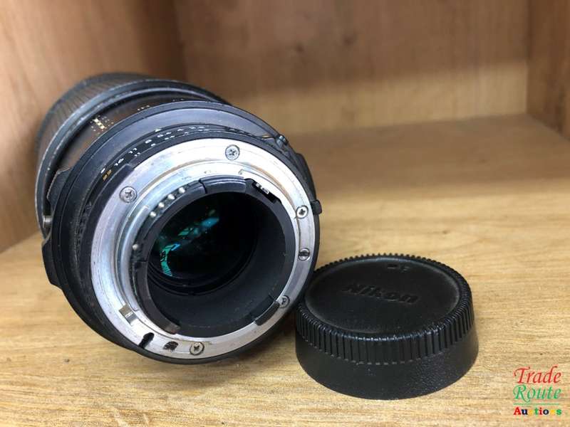 Nikon ED AF NIKKOR 80-200mm 1:2.8 Lens