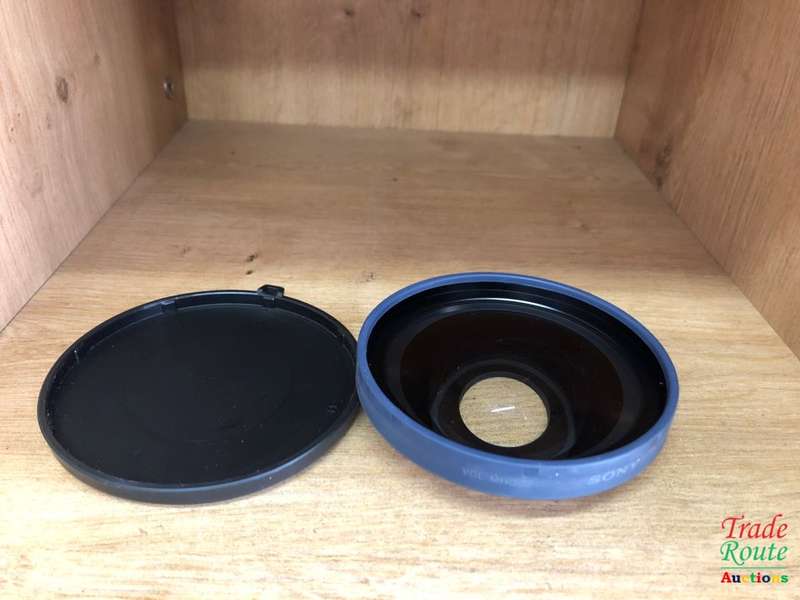 SONY VCL-MHG07 WIDE END CONVERSION LENS X 0.7 - IN LENS CASE