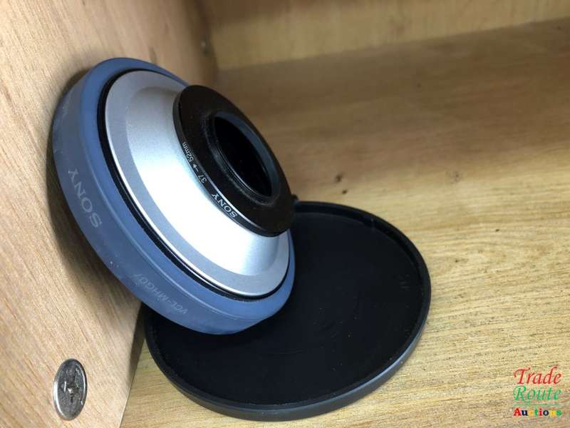 SONY VCL-MHG07 WIDE END CONVERSION LENS X 0.7 - IN LENS CASE