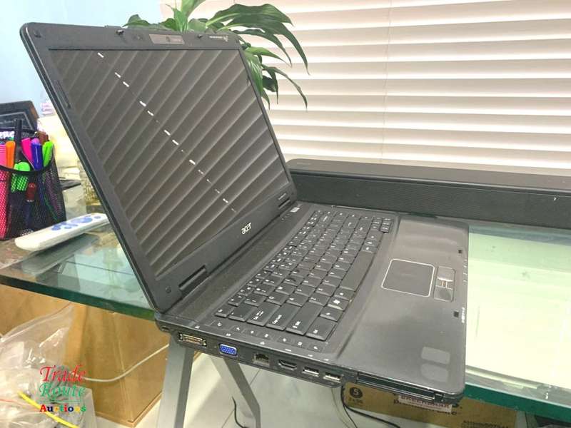 Acer TravelMate 5730 - Intel Core 2 Duo P8400 2.3Ghz 2GB RAM - 250GB HDD [ Faulty Battery ]