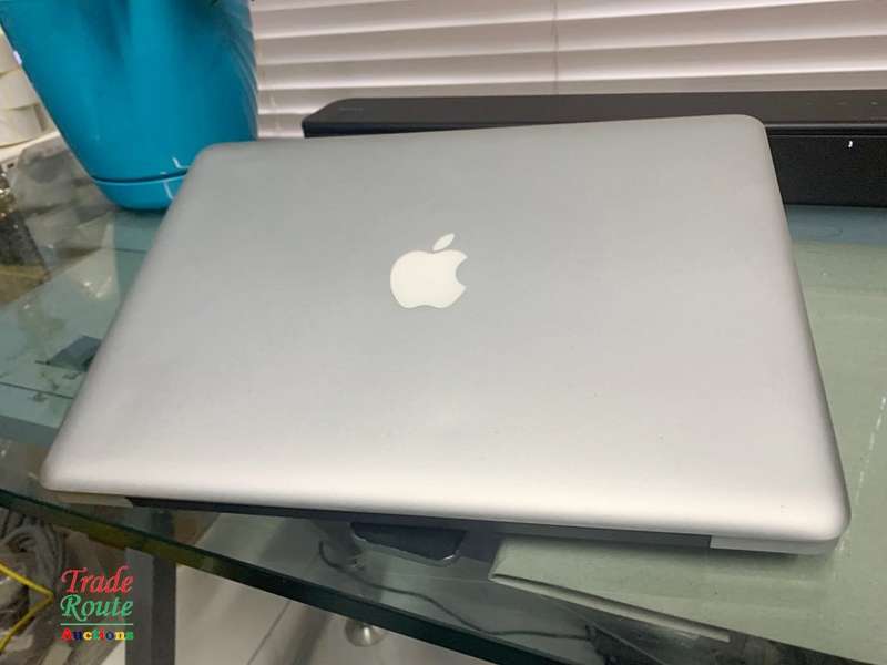 MacBook Pro 13.3-inch | Core i5 2.5GHz | 4GB RAM | 500GB HDD