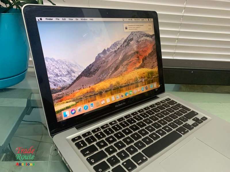 MacBook Pro 13.3-inch | Core i5 2.5GHz | 4GB RAM | 500GB HDD