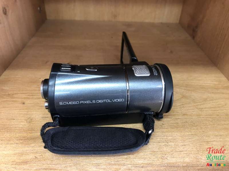 Benq DV M22 1080P Zoom FULL HD Camcorder