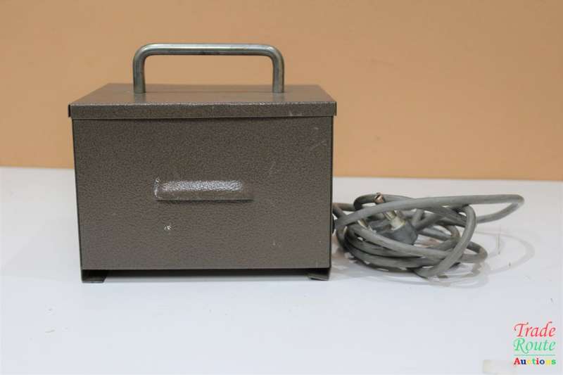 Auto Step Down Transformer 220V to 110V US PLUG