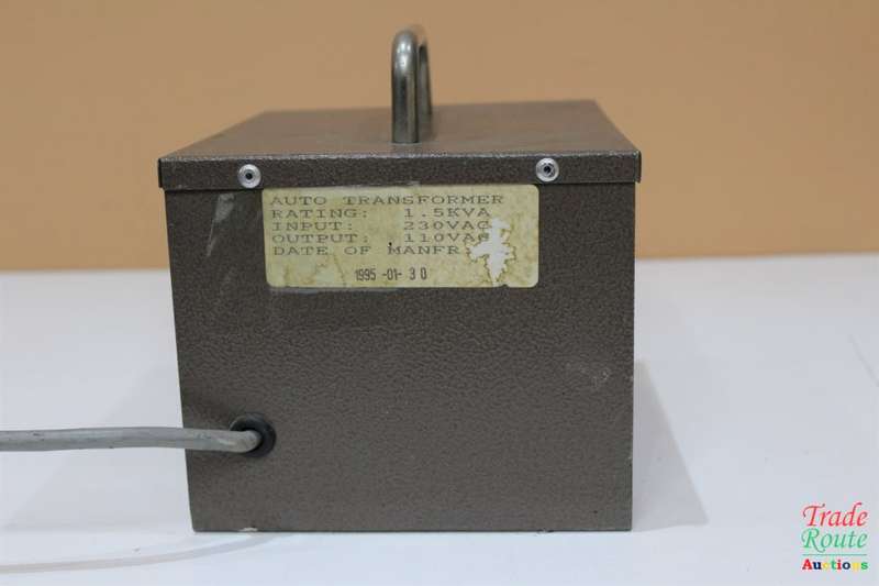 Auto Step Down Transformer 220V to 110V US PLUG